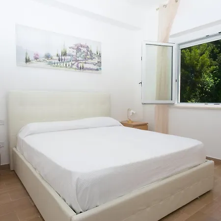 N144 - Numana, Comodo Quadrilocale A 100mt Dal Mare Numana