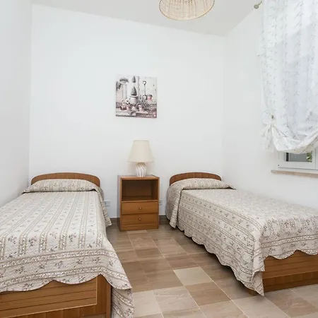 N144 - Numana, Comodo Quadrilocale A 100mt Dal Mare Appartement