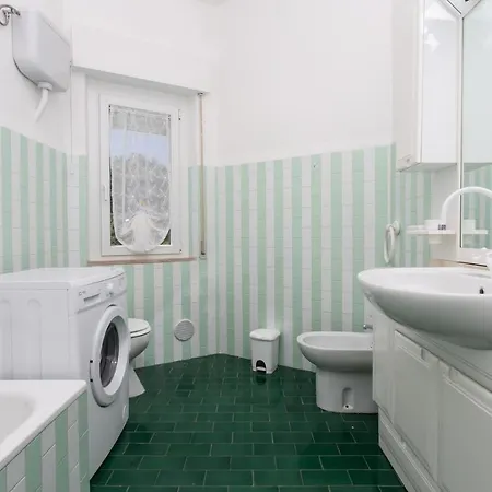 N144 - Numana, Comodo Quadrilocale A 100mt Dal Mare Apartamento *